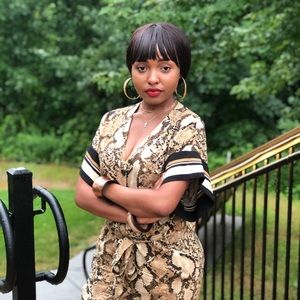 Meet your Posher, Neema